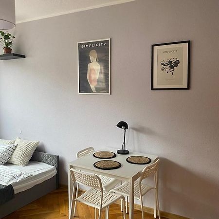 Апартаменты Night Host Matejki 4 Free Parking Бытом Экстерьер фото