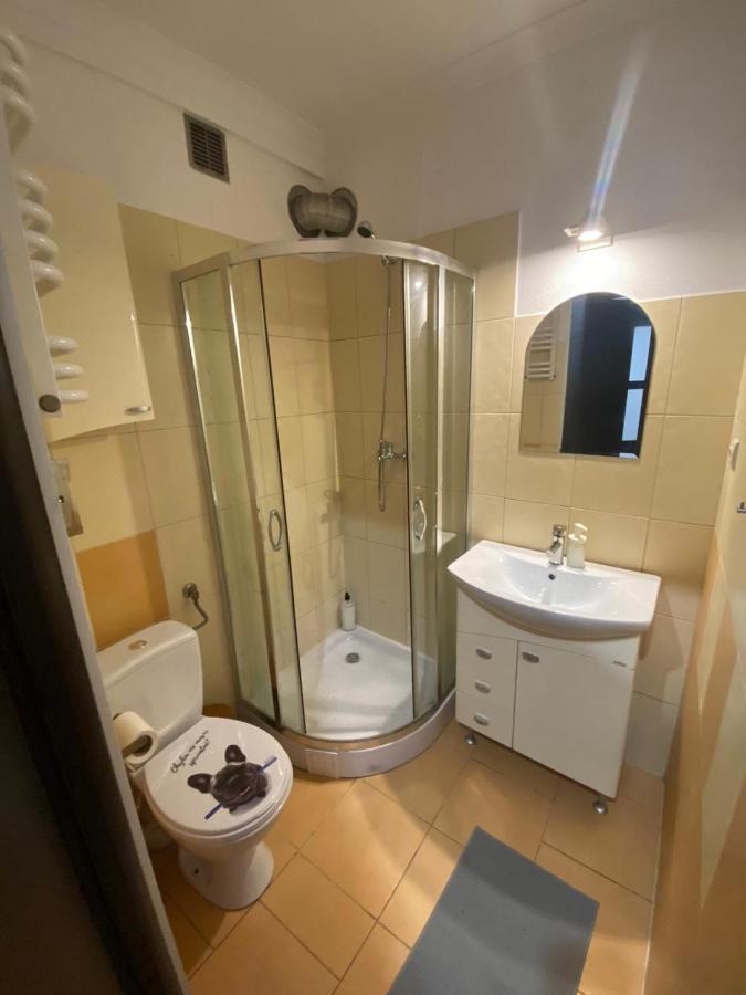 Апартаменты Night Host Matejki 4 Free Parking Бытом Экстерьер фото